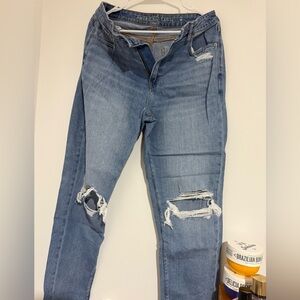 American Eagle Mom Jean